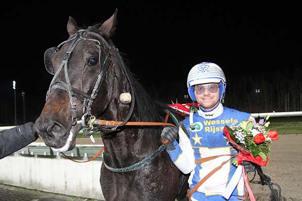Siegerfoto: Noubliez jamais und Jaap van Rijn - © traberfoto-sx