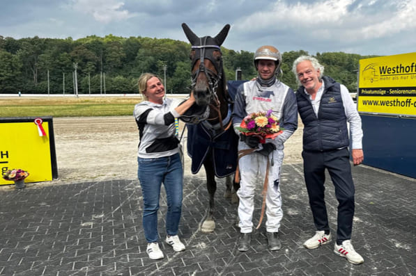 Foto © GelsenTrabPark, Alma Mia zeigt im 5. Qualifier zum Dreijährigen-Kriterium der Stuten eine Leistung mit einem Sonderprädikat. 