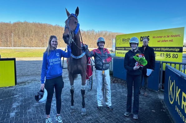 Foto &copy; GelsenTrabPark &ndash; Isaura du Toulay bescherte Marc Sch&ouml;nau nachtr&auml;glich ein sch&ouml;nes Geburtstagsgeschenk und steuerte einem ungef&auml;hrdeten Sieg entgegen.