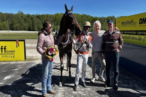 Foto &copy; GelsenTrabPark &ndash; PIPA MASSIVE bleibt das Ma&szlig; der Dinge: Die Stute ist nun seit sechs Starts ungeschlagen und setzt ihre beeindruckende Serie konsequent fort. Auch diesmal pr&auml;sentierte sie sich bestens aufgelegt, lie&szlig; keine Zweifel an ihrer aktuellen Topform aufkommen und best&auml;tigte eindrucksvoll ihre konstante Leistungsst&auml;rke.