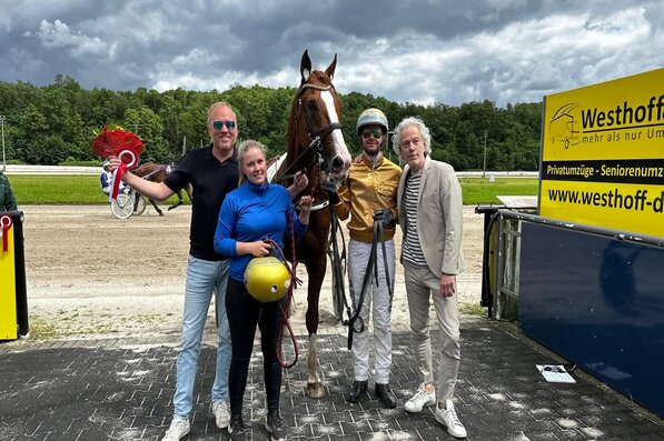 © GelsenTrabPark, Nevada Lobell probt erfolgreich für einen Start in Paris-Vincennes.